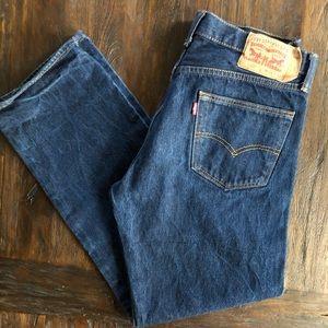501 Button Fly Levi’s size 35W 33L Men’s